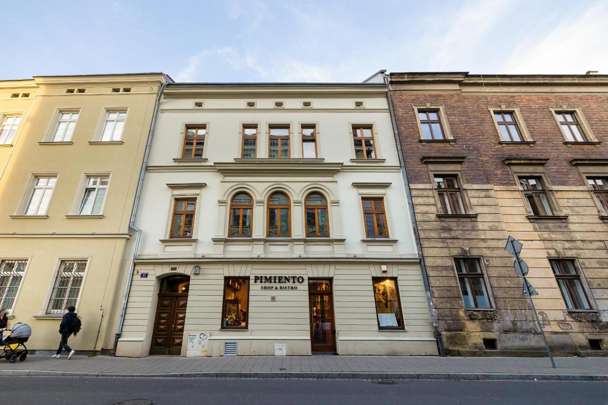 By Renters * Kraków
