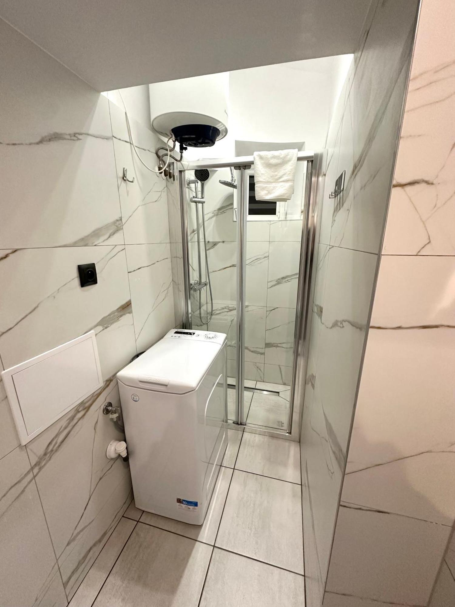 By Renters Apartament